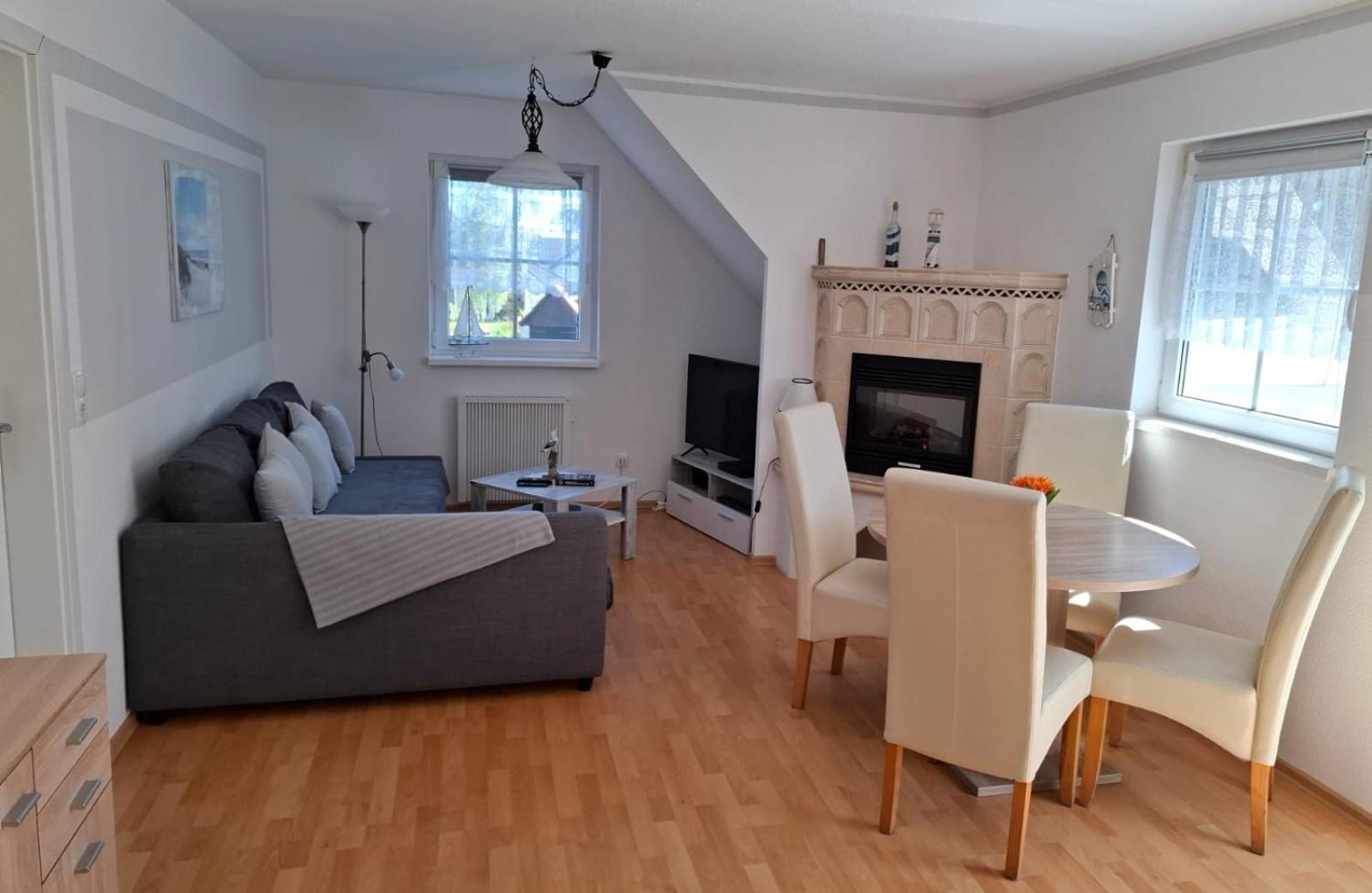 Ferienwohnung Strandwurzel เซมพิน ภายนอก รูปภาพ